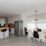 Villa Paradise - Makarska By Guide Grubine