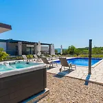 Paradise - Makarska By Guide *